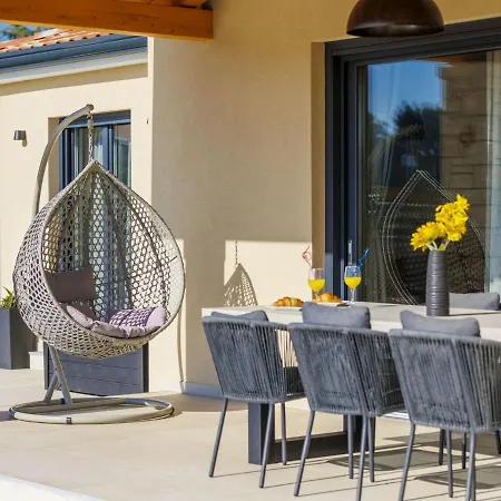 Divina By Interhome *